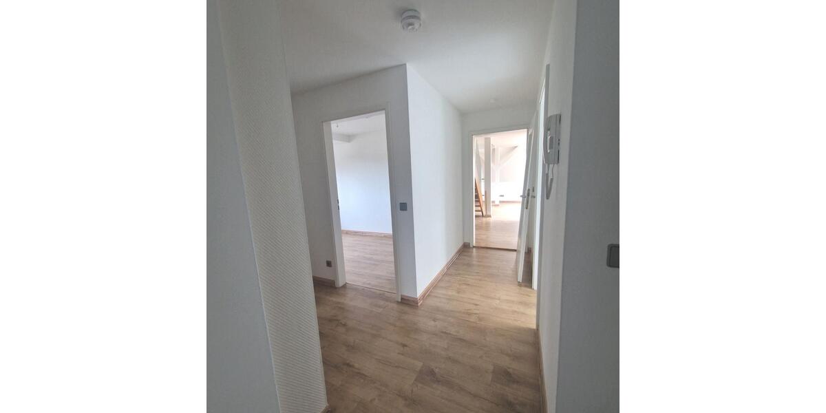 Individueller Schnitt - frisch renoviert - Wohnen in einer schönen Villa in Radebeul-Mitte 4 zimmer