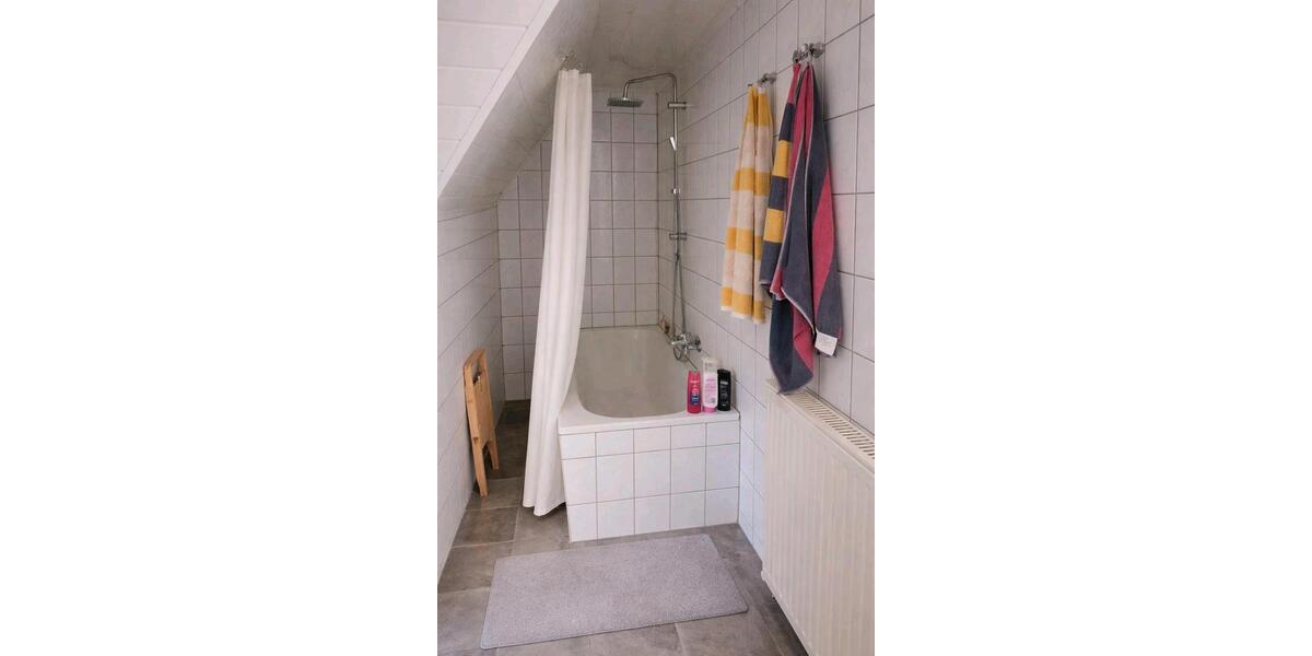 Dachgeschoßwohnung Eschenburg - 2 Zimmer, 60 m&sup2;, 670&euro; | Angebot:25545823