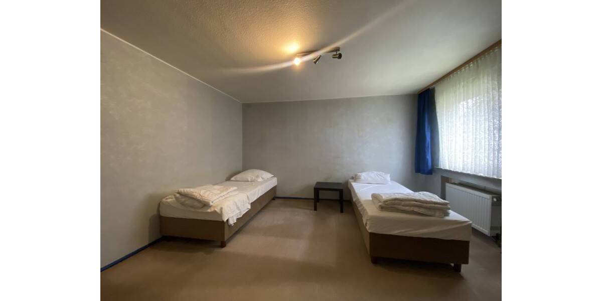 Einfamilienhaus Frankfurt am Main Sossenheim - 7 Zimmer, 137 m&sup2;, 3.900&euro; | Angebot:26107083