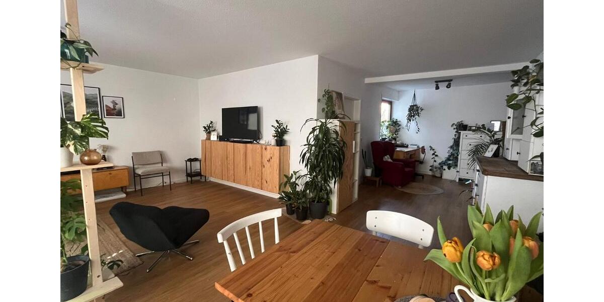 Etagenwohnung Würzburg - 2.5 Zimmer, 78 m&sup2;, 1.170&euro; | Angebot:26047306