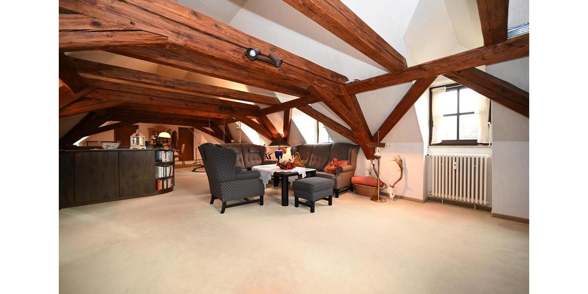 Erdgeschoßwohnung Pyrbaum - 4 Zimmer, 165 m&sup2;, 1.450&euro; | Angebot:26225856