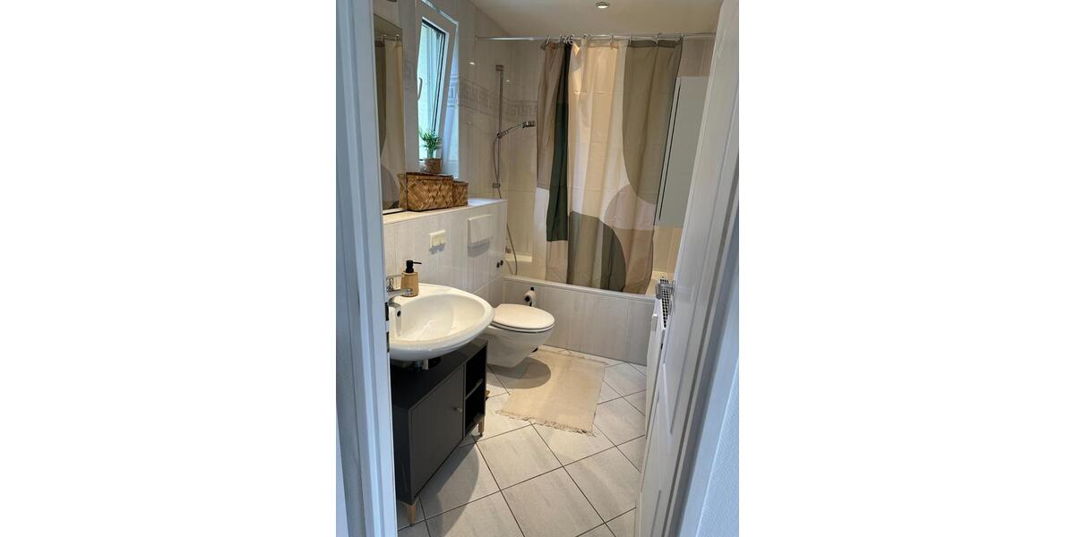 Etagenwohnung Wiesbaden Biebrich - 2 Zimmer, 47 m&sup2;, 1.028&euro; | Angebot:25853908