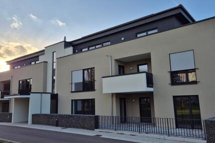 Haus Wadern - 2 Zimmer, 90 m&sup2;, 1.100&euro; | Angebot:21550488