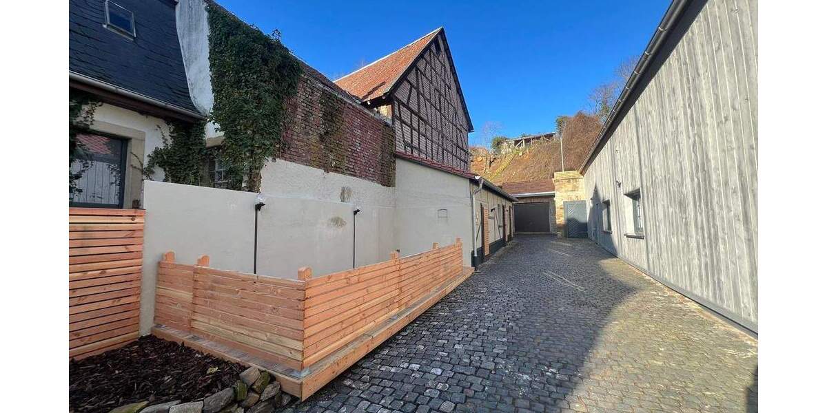 Mehrfamilienhaus, Wohnhaus Nußbaum - 7 Zimmer, 184 m&sup2;, 1.750&euro; | Angebot:25683799