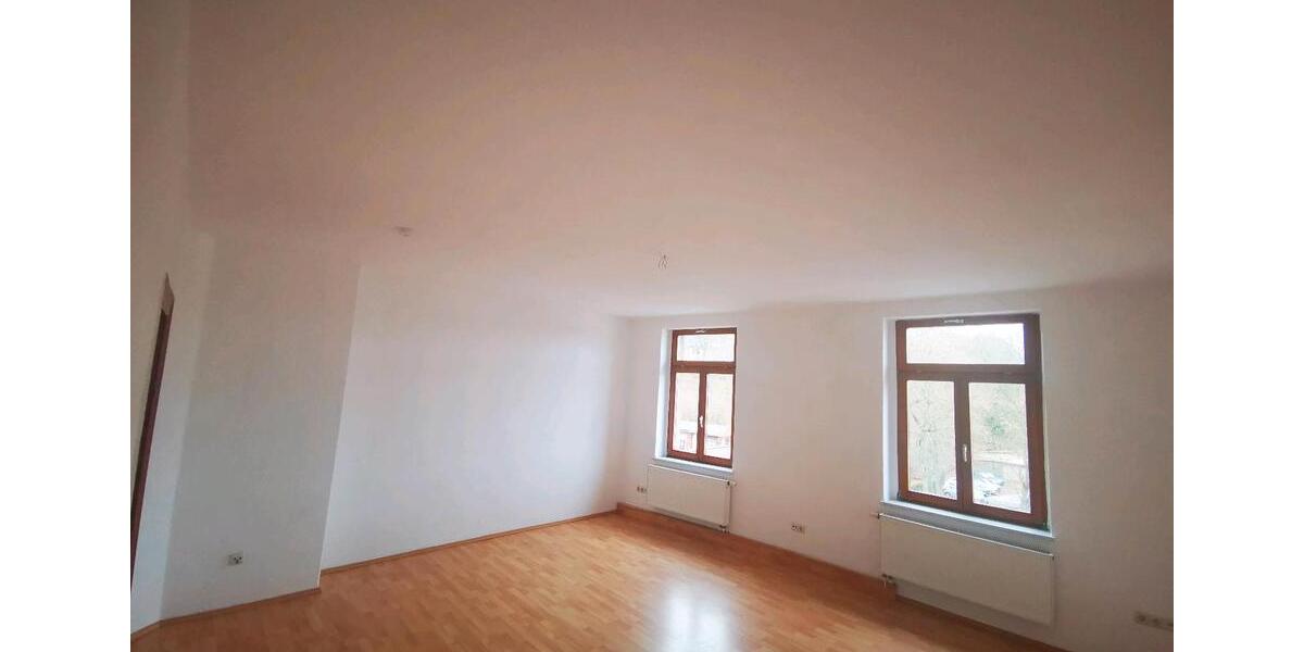 Etagenwohnung Weißenfels - 4 Zimmer, 111 m&sup2;, 660&euro; | Angebot:26057501