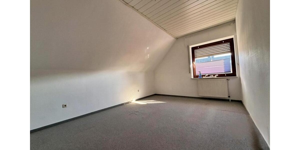 Dachgeschoßwohnung Enger - 2 Zimmer, 63 m&sup2;, 490&euro; | Angebot:25918578