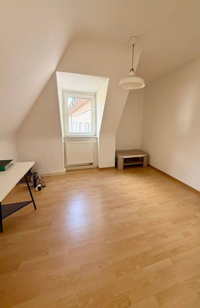 Zentral gelegene 3-Zimmer-Dachgeschoßwohnung in Würzburg...!