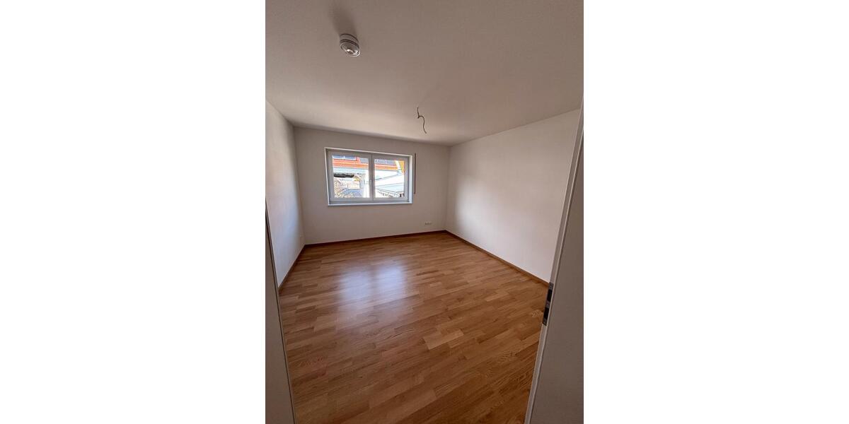 Etagenwohnung Nabburg - 3 Zimmer, 92 m&sup2;, 1.065&euro; | Angebot:26531539