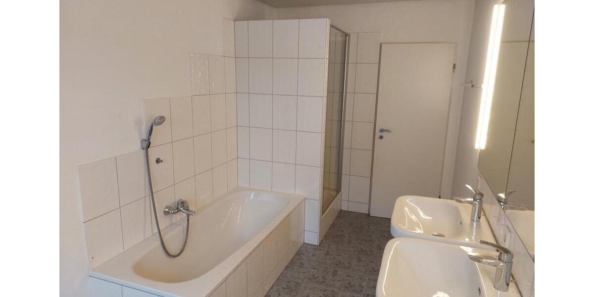 Erdgeschoßwohnung Neukirch - 4 Zimmer, 113 m&sup2;, 1.020&euro; | Angebot:25196132
