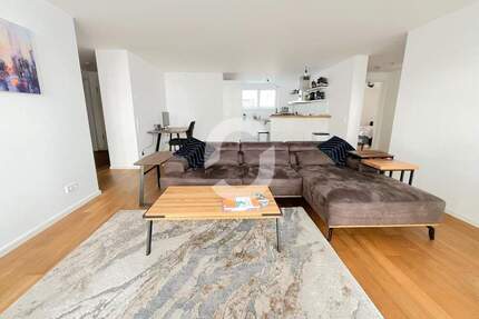 Hochwertige 4 Zimmer-Wohnung am Kernerplatz 4 zimmer