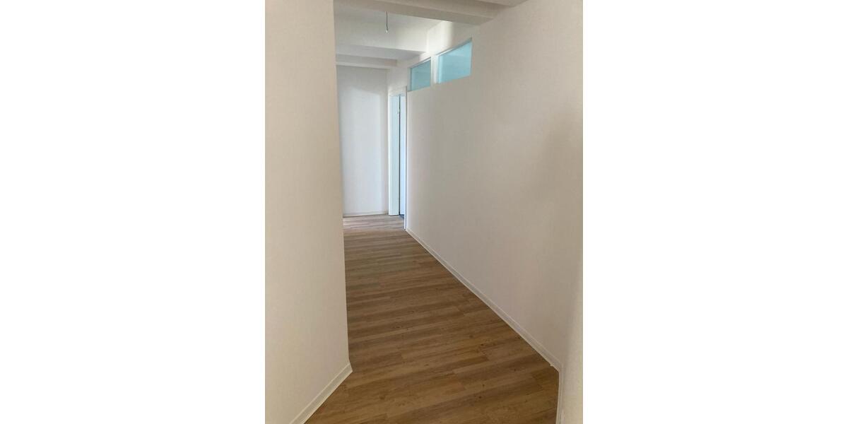 117,04 qm Frisch sanierte 4 Zimmer Wohnung in Strausberg zu vermieten 4 zimmer