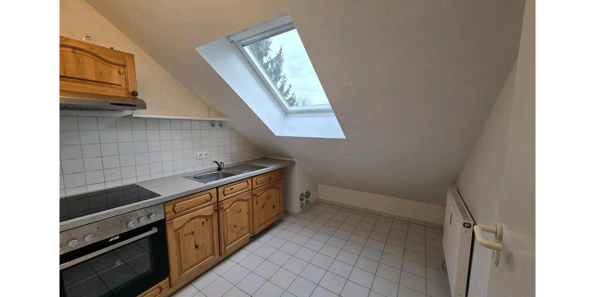Dachgeschoßwohnung Ampfing - 3 Zimmer, 83 m&sup2;, 700&euro; | Angebot:26366343