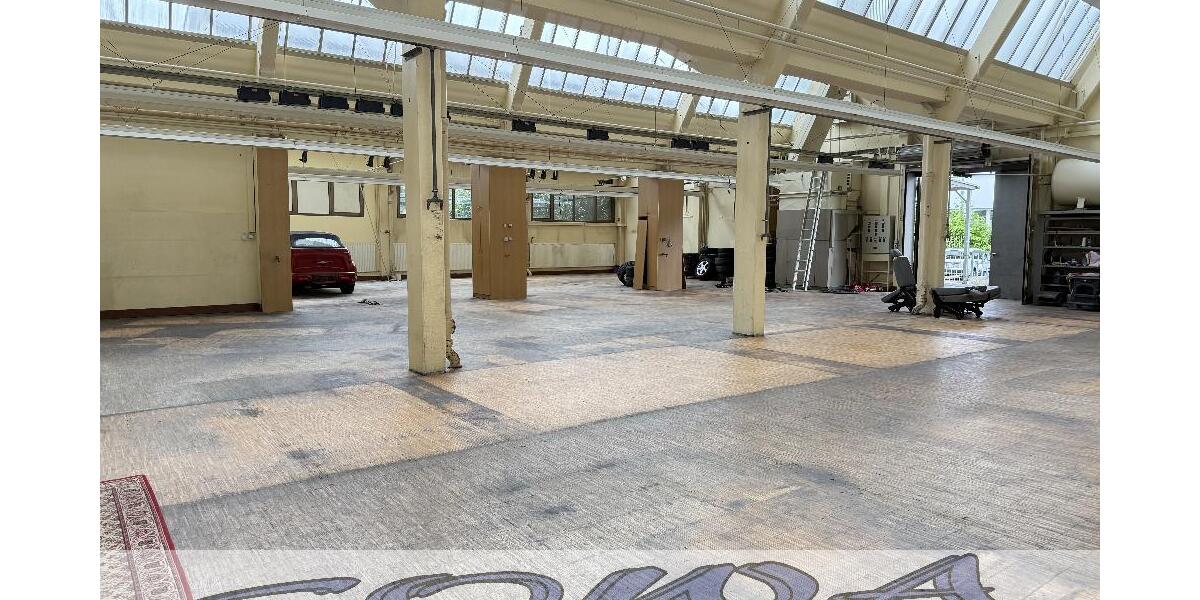 Wohnhaus mit Innenpool und Sauna in einer guten Lage in Gaimersheim, mit Gewerbefläche - Ein Objekt von Ihrem Immobilienpartner SOWA Immobilien und Finanzen 1 zimmer