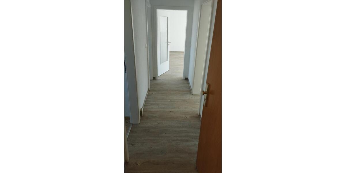 Etagenwohnung Großenhain - 3 Zimmer, 67 m&sup2;, 380&euro; | Angebot:25978788