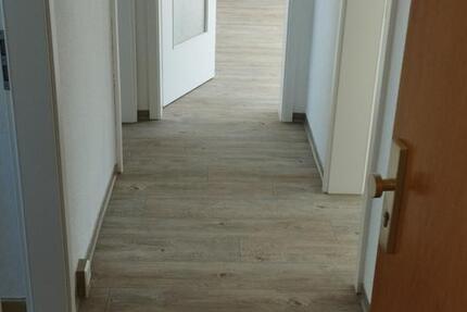 Wohnung Großenhain - 3 Zimmer, 67 m&sup2;, 380&euro; | Angebot:25978788