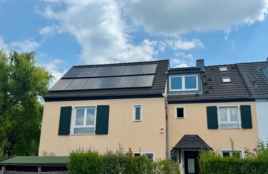 Luxuriös kernsarniertes Reihenendhaus in Köln Rodenkirchen