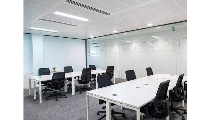 Köln-Ehrenfeld: Flexibles, möbliertes Büro L im Colonius Carré zimmer