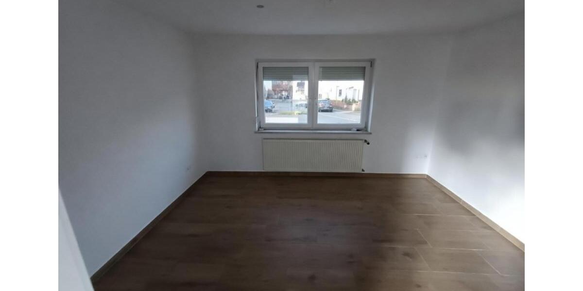 Erdgeschoßwohnung Niederwinkling - 4 Zimmer, 93 m&sup2;, 850&euro; | Angebot:25936862