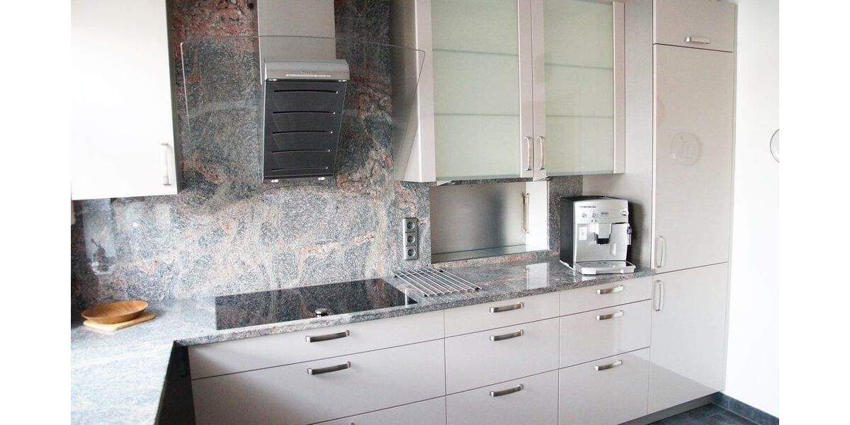 Etagenwohnung Zirndorf - 3 Zimmer, 105 m&sup2;, 1.200&euro; | Angebot:24780621