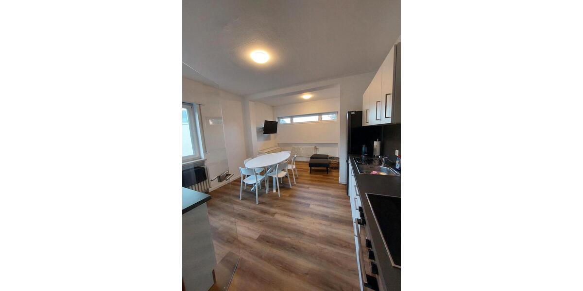 Wohnen auf Zeit Mosbach - 6 Zimmer, 13 m&sup2;, 300&euro; | Angebot:26543624