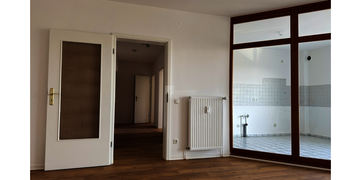 Repräsentatives Wohnen am Schlossgarten: Frisch renoviert & voller Wärme - Etagenwohnung Schwerin Feldstadt | Angebot:25637385