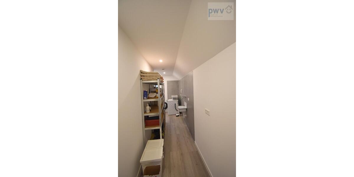 Dachgeschoßwohnung Norden - 3 Zimmer, 92 m&sup2;, 1.080&euro; | Angebot:24941654