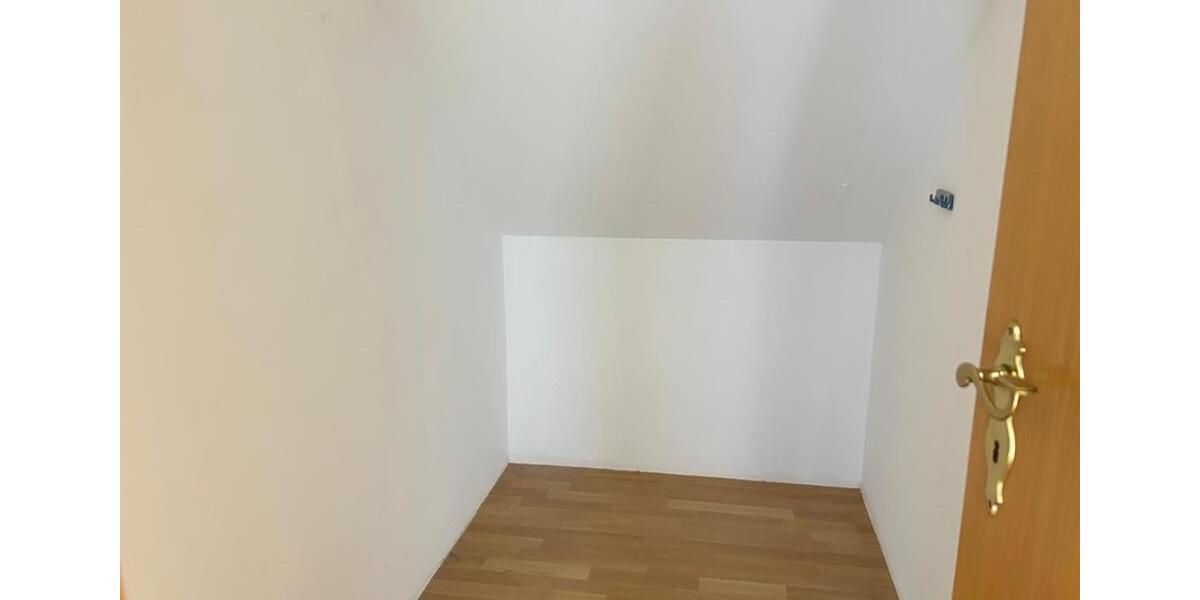 Dachgeschoßwohnung Salzatal - 3.5 Zimmer, 96 m&sup2;, 669&euro; | Angebot:21490793