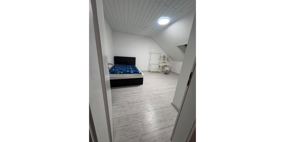 Dachgeschoßwohnung Hatzfeld (Eder) - 2.5 Zimmer, 90 m&sup2;, 650&euro; | Angebot:25923507