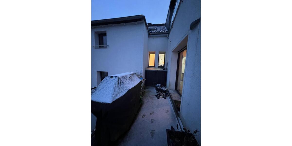 Etagenwohnung Hattingen - 5 Zimmer, 125 m&sup2;, 1.200&euro; | Angebot:24344944