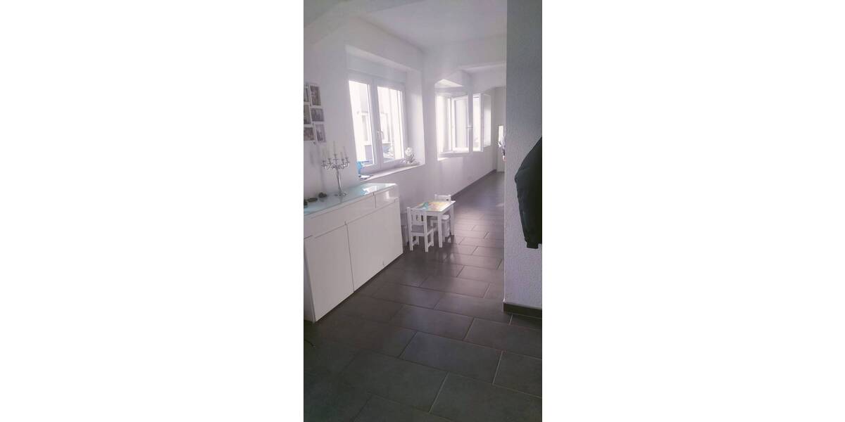 Etagenwohnung Saarbrücken St Johann - 2 Zimmer, 79 m&sup2;, 700&euro; | Angebot:24497796