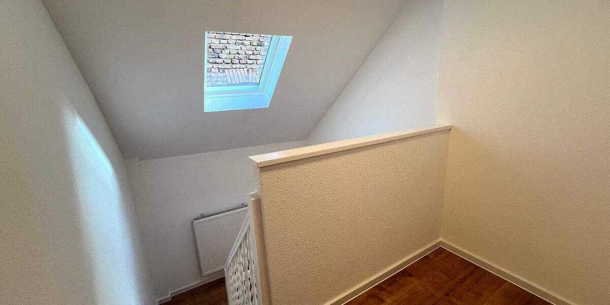 Mehrfamilienhaus, Wohnhaus Nußbaum - 1 Zimmer, 354 m&sup2;, 4.000&euro; | Angebot:25683780