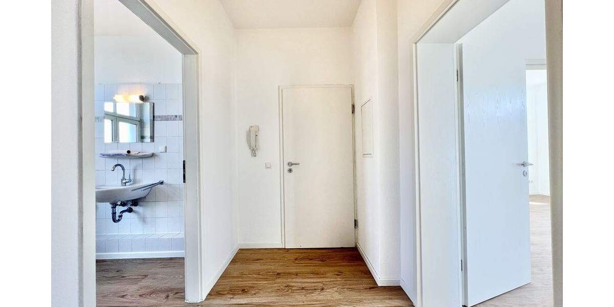 Etagenwohnung Detmold Innenstadt - 2 Zimmer, 69 m&sup2;, 600&euro; | Angebot:25694608