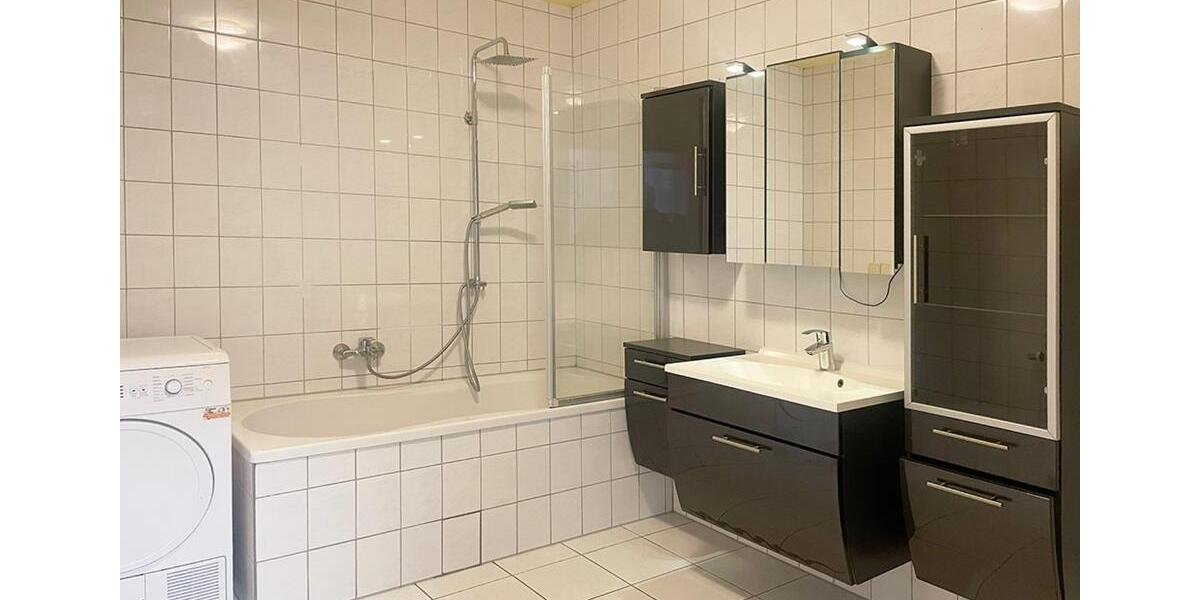 Etagenwohnung Kölleda - 3 Zimmer, 100 m&sup2;, 700&euro; | Angebot:25342184