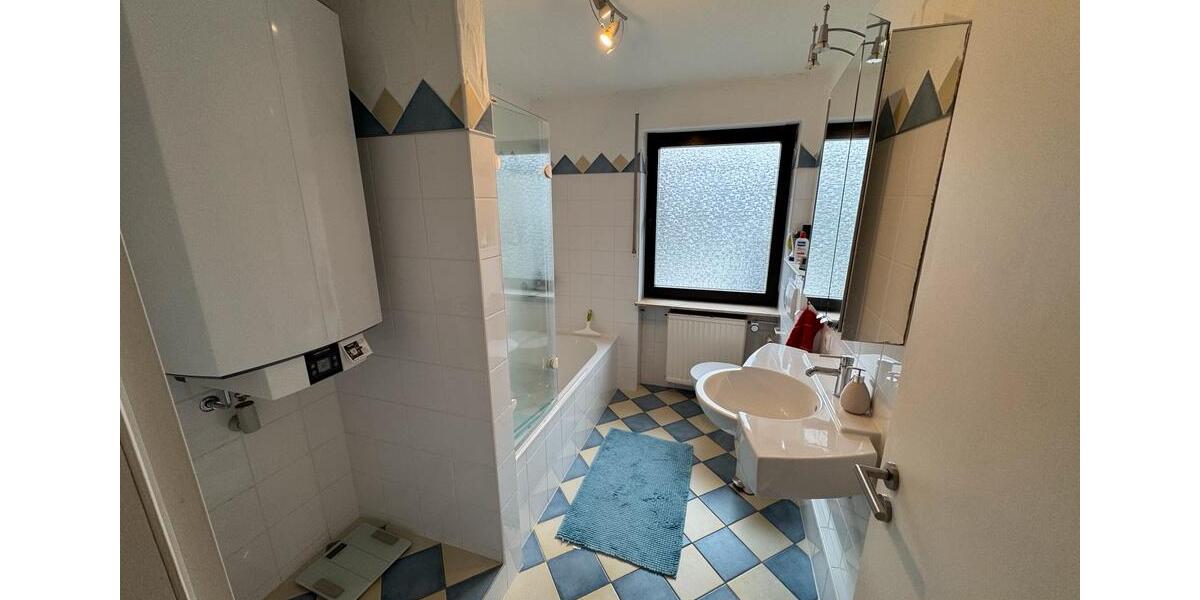 Dachgeschoßwohnung Blieskastel - 4 Zimmer, 105 m&sup2;, 1.075&euro; | Angebot:24704334