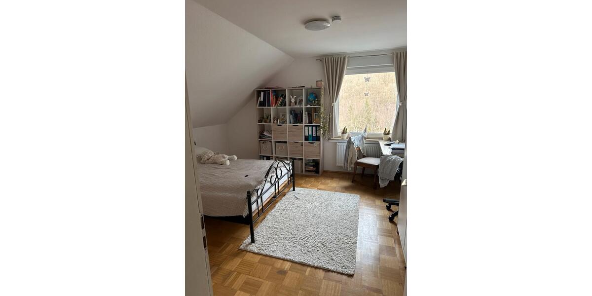 Dachgeschoßwohnung Schalksmühle - 3 Zimmer, 100 m&sup2;, 710&euro; | Angebot:24866553