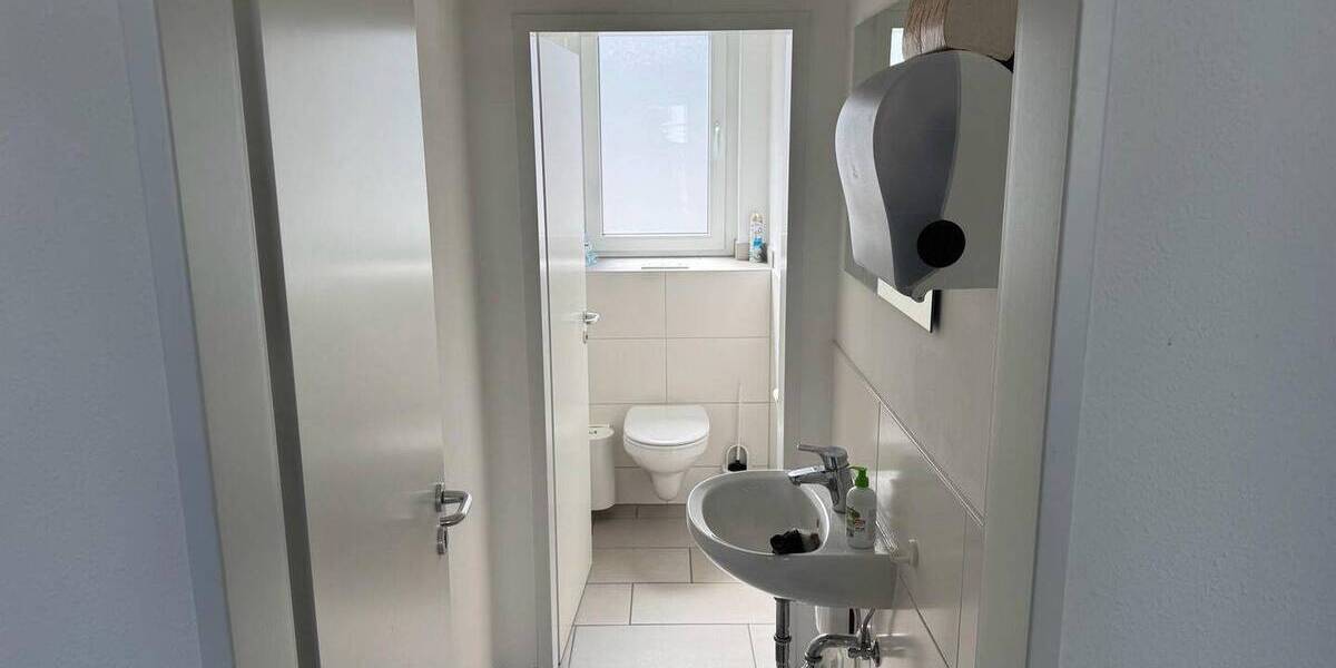 Gewerbeobjekt Kassel Mitte - 4 Zimmer, 164 m&sup2;, 1.480&euro; | Angebot:26733290