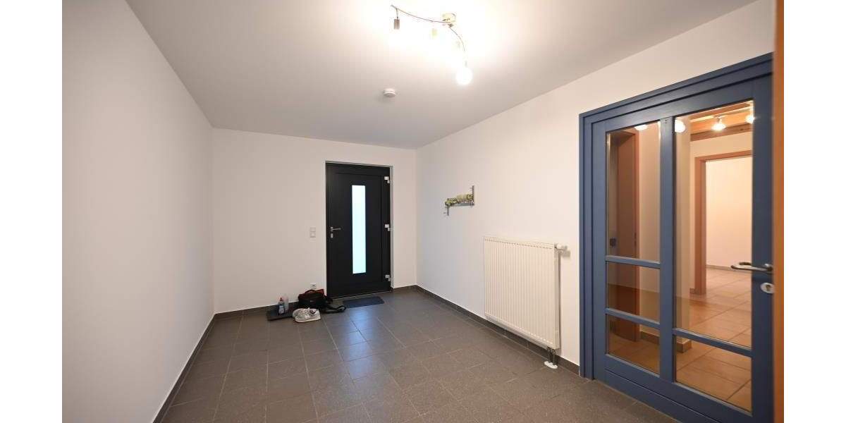 Gepflegte Doppelhaushälfte mit Doppelgarage in ruhiger Wohnlage! 92355 Velburg 4 zimmer