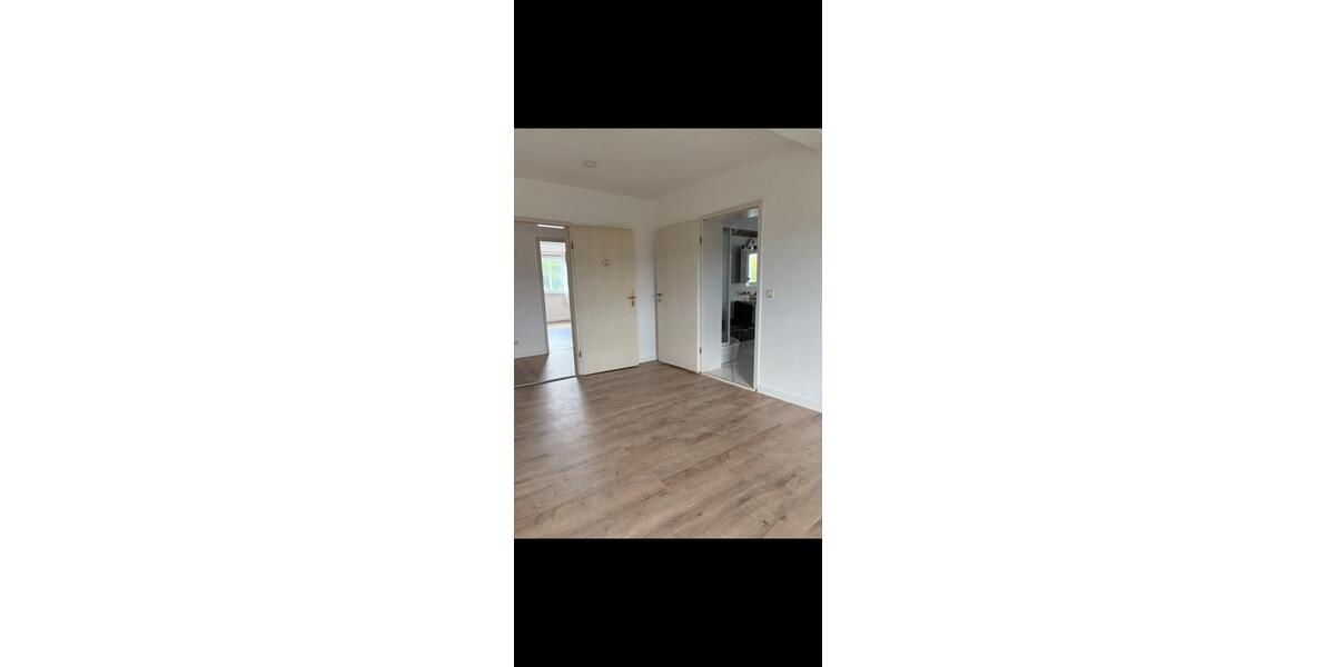 Dachgeschoßwohnung Niestetal - 3 Zimmer, 104 m&sup2;, 950&euro; | Angebot:24644114