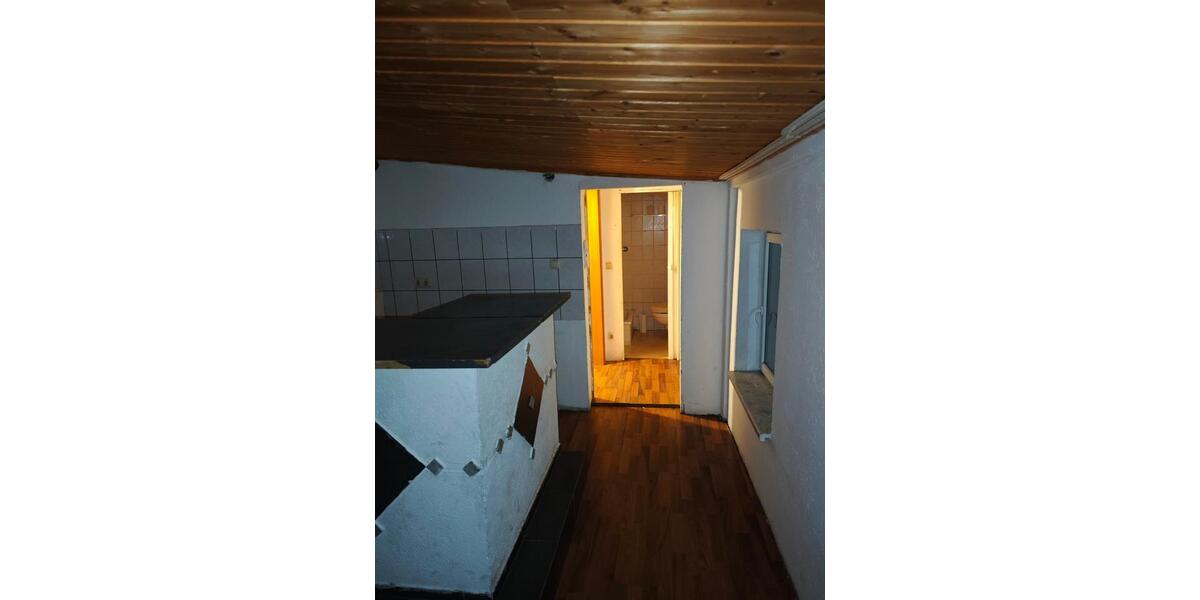 Etagenwohnung Hof Altstadt - 1 Zimmer, 30 m&sup2;, 190&euro; | Angebot:25175803