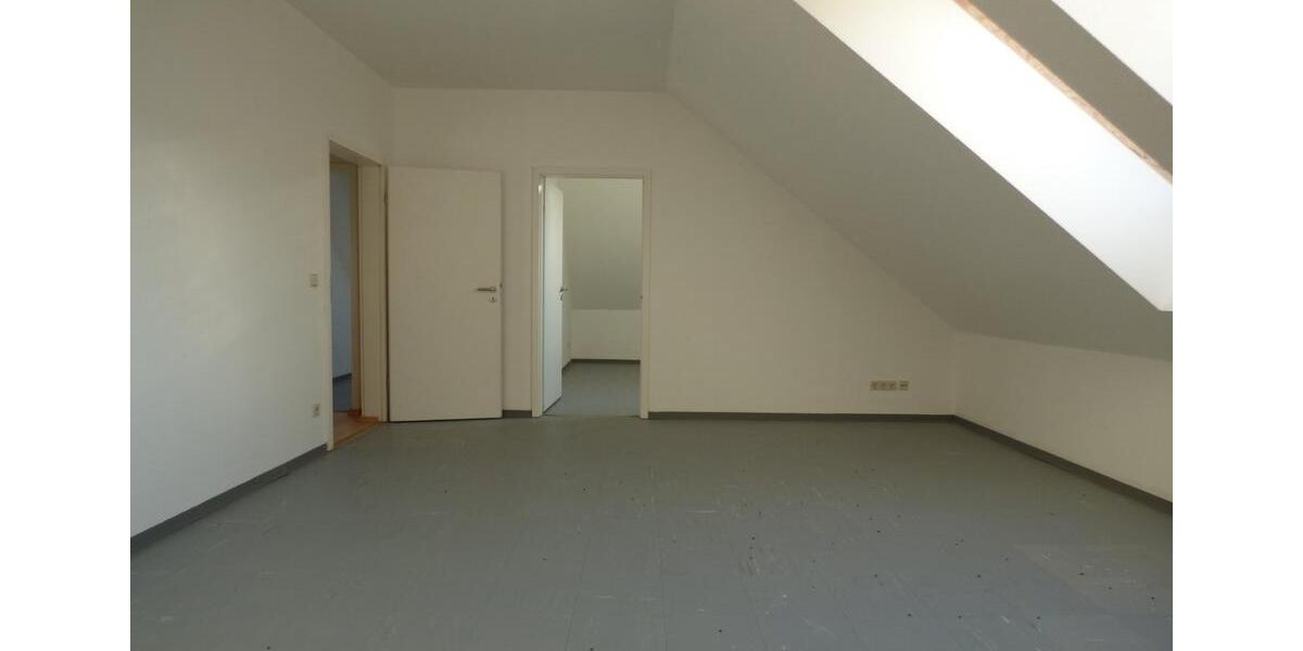 Dachgeschoßwohnung Bad Freienwalde (Oder) - 1 Zimmer, 67 m&sup2;, 503&euro; | Angebot:23449082