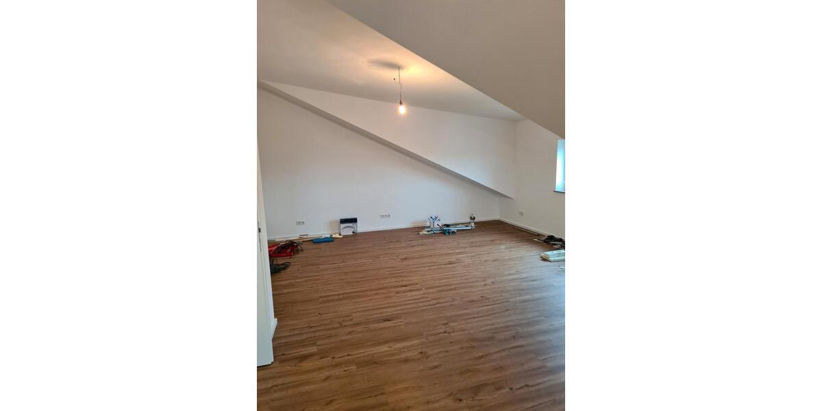 Dachgeschoßwohnung Sohren - 2 Zimmer, 78 m&sup2;, 550&euro; | Angebot:25976001