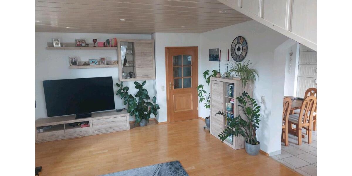Dachgeschoßwohnung Bodenkirchen - 3 Zimmer, 90 m&sup2;, 820&euro; | Angebot:26250515