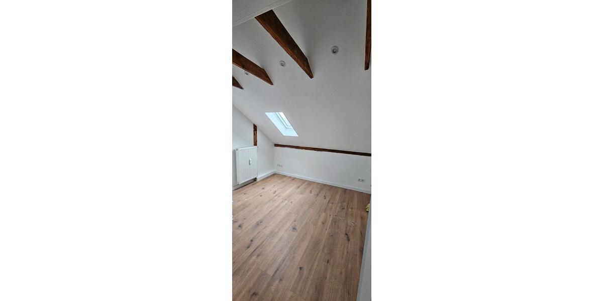 Dachgeschoßwohnung Esslingen am Neckar - 2 Zimmer, 55 m&sup2;, 840&euro; | Angebot:26624345