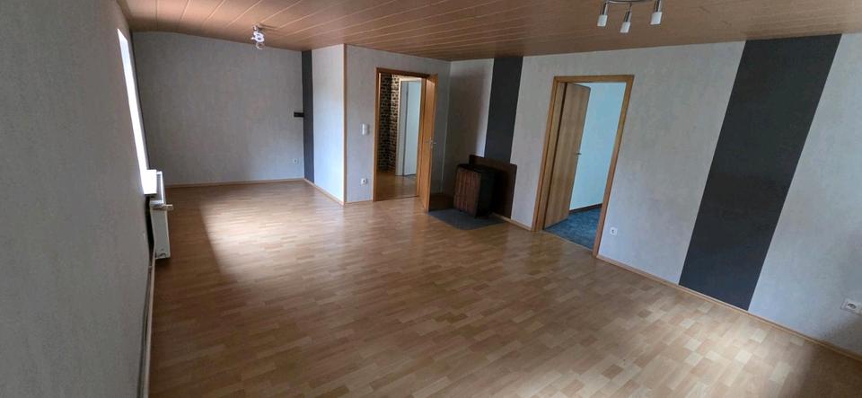 Etagenwohnung Nübel - 4 Zimmer, 104 m&sup2;, 1.200&euro; | Angebot:26234810