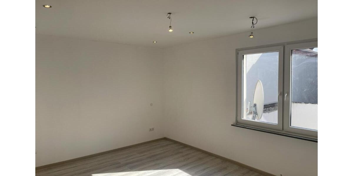 Einfamilienhaus Hofgeismar - 5 Zimmer, 140 m&sup2;, 1.300&euro; | Angebot:24693198