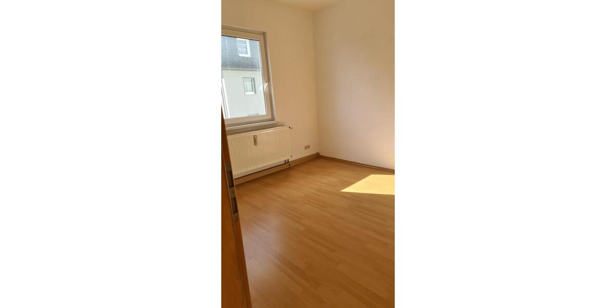 Etagenwohnung Großbreitenbach - 3 Zimmer, 63 m&sup2;, 380&euro; | Angebot:25759404