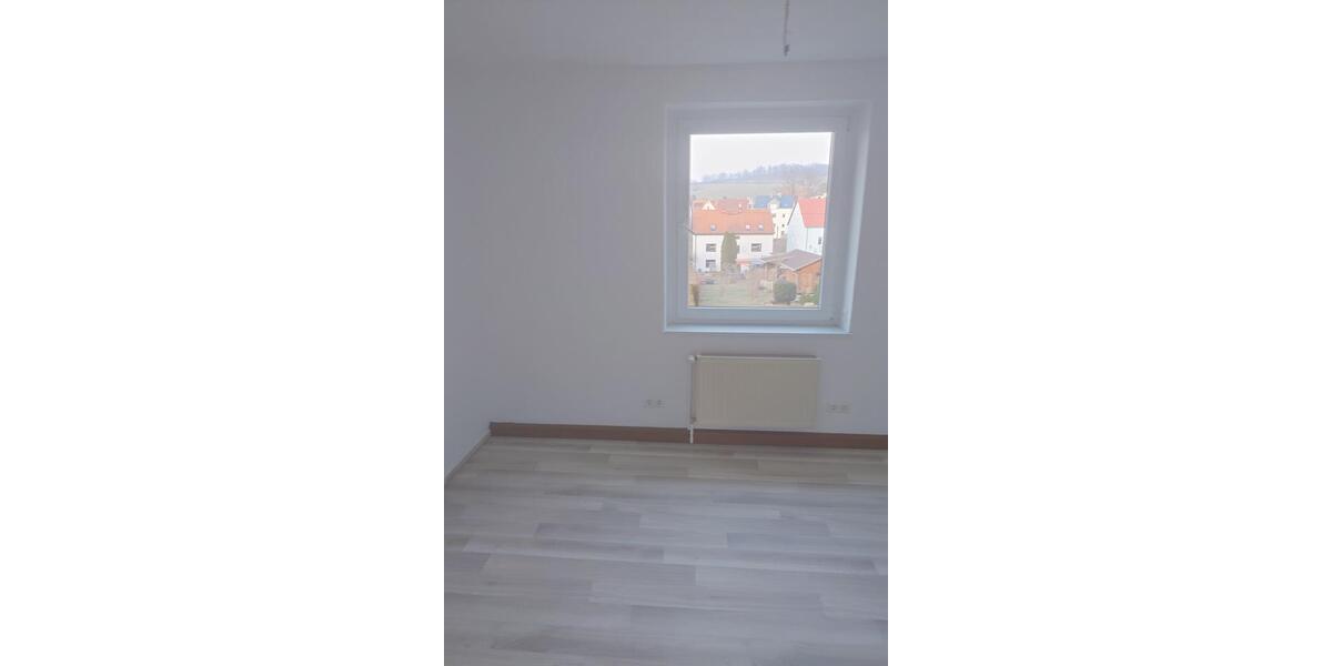 Etagenwohnung Oberschöna - 5 Zimmer, 110 m&sup2;, 785&euro; | Angebot:24767996