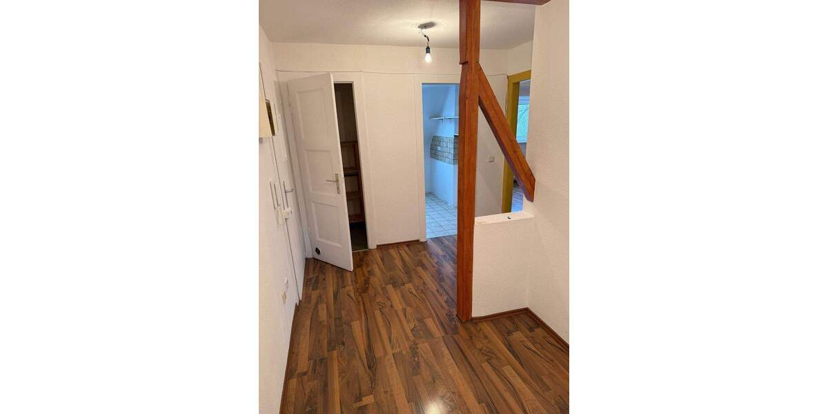 Etagenwohnung Düsseldorf Flingern Süd - 2 Zimmer, 61 m&sup2;, 610&euro; | Angebot:26107064