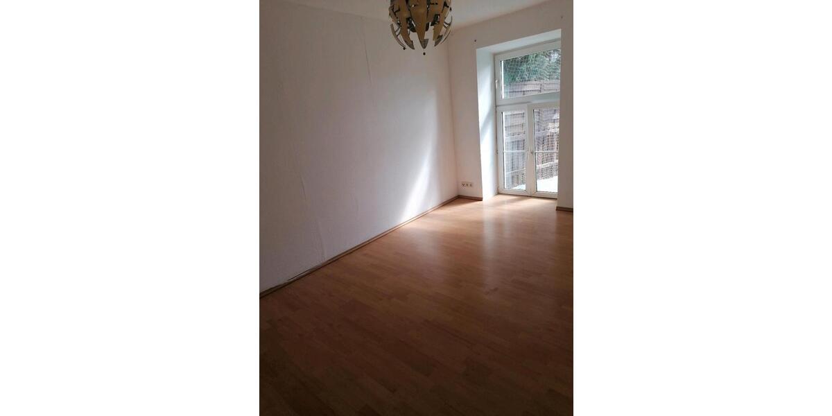 Etagenwohnung Lützen - 1 Zimmer, 78 m&sup2;, 780&euro; | Angebot:25943681