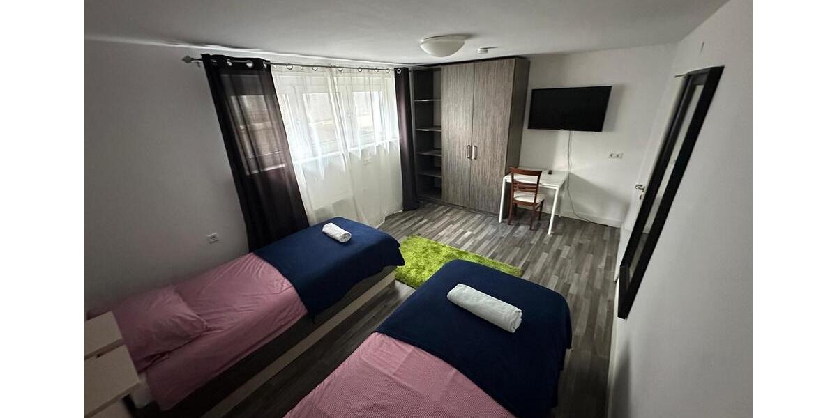 Etagenwohnung Hasselroth - 7 Zimmer, 200 m&sup2;, 2.500&euro; | Angebot:26557395